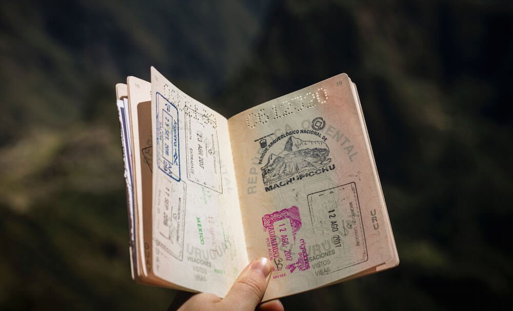 İngiltere Vizesi Neden Reddedilir? En Sık Yapılan 5 Kritik Hata ve Çözüm Yolları